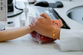 Loretta Choi (IBBA 1997) finds joy as a Chinese Medicine Practitioner