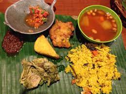 Nasi Bakar Dan Bebek Sambel Ijo Ala Alas Daun Resto Bandung