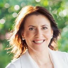 Esther Woolley (@EstherJWoolley)