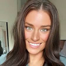 Suzanne Prather's Instagram, Twitter & Facebook