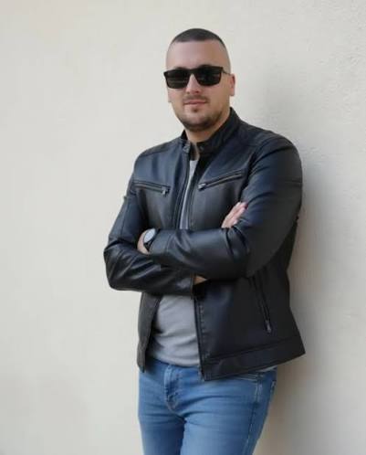 Milinko  Mile Vasiljević Voice Over Artist, Zvanicna fotografija