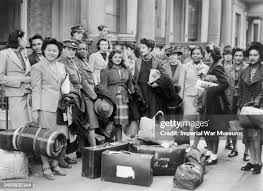315 1940s Indian Women Stock Photos ...