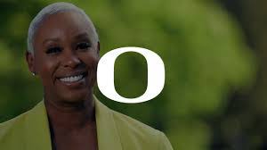 Ericka Warren's Instagram, Twitter & Facebook