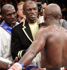 Under roger's guidance floyd mayweather jr. Floyd Mayweather Sr Back As Son S Trainer Court Date Looms For Roger Mayweather Mlive Com