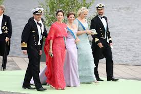 In terms of jewellery, mary wore a diamond and pearl brooch, a gift from the. Prince Frederik Of Denmark Princess Mary Princess Mary Photos Zimbio