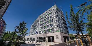 Located a few minutes' drive from the 'petite france', holiday inn express strasbourg centre the hotel is 2 km from the centre of strasbourg. Holiday Inn Express Hotel Strassburg Centre Frankreich