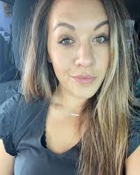 Sonja Bliss's Instagram, Twitter & Facebook