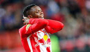 He is probably isolating after likely entering the country to. Rb Salzburg Torjager Patson Daka Im Spox Interview Es Fuhlt Sich So An Als Ob Ein Teil Von Mir Entrissen Wurde