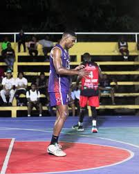 📸 Imágenes de la inauguración y la 1ra jornada del Torneo Navideño de La  Avenida Libertad. 🏀 El torneo cancha dura del momento en nuestra ciudad.  🔥 #TBNavideño #LaAvenida #LaRomana