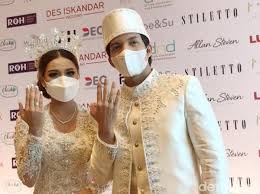 Maybe you would like to learn more about one of these? Ketinggalan Pernikahan Atta Aurel Simak Lagi 11 Momen Ini