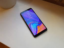 Découvrez notre sélection des meilleurs téléphones samsung du moment, quels que soient vos besoins : Galaxy P30 Samsung Deploierait Un Nouveau Milieu De Gamme Avec Lecteur D Empreintes Sous L Ecran Journal Du Geek