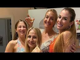 Sarah connor schwelgt in erinnerungen. Vipstagram Die Traurige Geschichte Hinter Sarah Connors Geschwister Foto Youtube