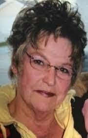 Lori Pilling's Instagram, Twitter & Facebook