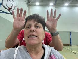 London Pickleball gave up courts this evening to support the development of  referees with the European Pickleball community. We still managed to get  four Ladder matches in though. Big welcome to Katy,