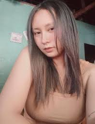 Introduction and friendship seeking in a dating community