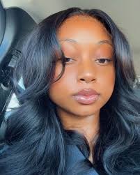 Kamia Williams's Instagram, Twitter & Facebook