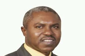 Licenciado Maximo Melendez, dice no sabe nada de conflicto en escuela de  los bancos