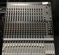 Used Mackie ONYX 1640 Mixer 40111-S000180926