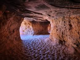 How to Visit the Kanab Sand Caves, Utah