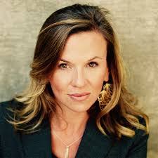 Melissa Dean's Instagram, Twitter & Facebook