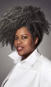 Samantha heeft sinds haar 15e grijze haren: 'Vond het lelijk'