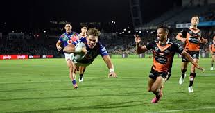 So why make him stay? Walsh Wonderful As Warriors Win Thriller Over Tigers Nrl Com Port Macquarie Online News