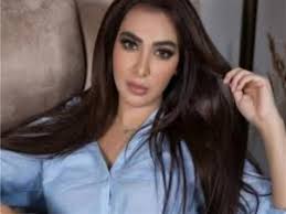والد تامر هو المطرب المصري حسني شريف عباس فرغلي ووالدته فاطمة الصباغ،4 انفصل والده عن والدته وهو في السابعة من عمره وعاش هو وأمه وشقيقه الأكبر حسام دون مصدر رزق. Ù…ÙŠØ±Ù‡Ø§Ù† Ø­Ø³ÙŠÙ† ØªÙ†Ø´Ø± ØµÙˆØ± ØªØ§Ù…Ø± Ø­Ø³Ù†ÙŠ ÙˆØ²ÙˆØ¬ØªÙ‡ ÙˆØªØ¹Ù„Ù‚ Ù…ØµØ±Ø§ÙˆÙ‰