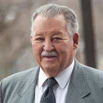 Larry Hyer's Instagram, Twitter & Facebook