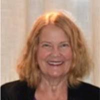 Emily Edgecombe's Instagram, Twitter & Facebook