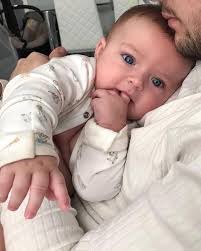 Max Vail (ladylillie2852)