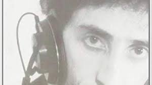 Перевод песни e ti vengo a cercare — рейтинг: Franco Battiato E Ti Vengo A Cercare Rsi Radiotelevisione Svizzera