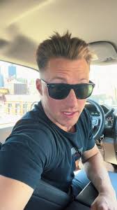 You’ve heard of “hot girl walk” but what about an “attractive boy jog”??