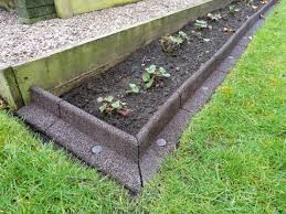 Learn how to install garden edging with this guide from bunnings. 65 Lawn Flower Bed Edging Ideas To Enhance Form Of Your Garden