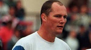 Former Bears forward Hanson dies