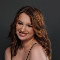 Tabitha Ogden's Instagram, Twitter & Facebook