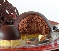 Mousse Au Chocolat En Coque Sur Biscuit Aux Amandes Avec Images Gateaux Et Desserts