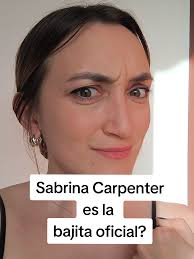 ¿Por qué Sabrina Carpenter es la bajita oficial?