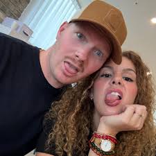 What type of bag is best to use in Walt Disney World parks?