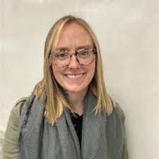 Ellen Yager's Instagram, Twitter & Facebook