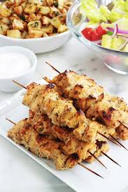 Chich Taouk Recette Brochettes De Poulet Marine Recette Recette Brochette Poulet Brochette Poulet Poulet Marine