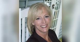 Claudia Raphael's Instagram, Twitter & Facebook