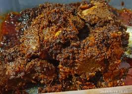 Balutan bumbunya tebal berwarna hitam. Cara Gampang Membuat Rendang Padang Eeeeiiitttsss Ini Rendang Buatan Org Bukittinggi Lezat Resep Anti Gagal