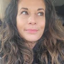 Carol Pozzi's Instagram, Twitter & Facebook