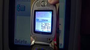 Motorola V195 dialing - YouTube