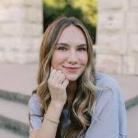 Lexi Thomas's Instagram, Twitter & Facebook