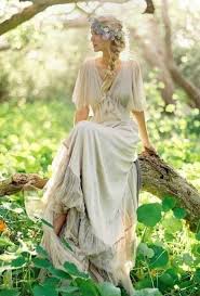 Pin By Cecilia On Zhenstvennost Woodland Wedding Dress Boho Fashion Boho