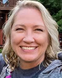 Maxine Ewing's Instagram, Twitter & Facebook