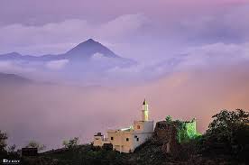 طابت اوقاتكم صورة من رجال المع بني جونة قرية القارية بعد المغرب يوم الأحد 6 10 1440 photo clouds landmarks