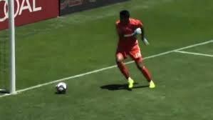 Football, cricket, golf, rugby, wwe chelsea transfer rumours: Video Unglaublicher Torwartfehler In Der Mls Fussball Sportnews Bz