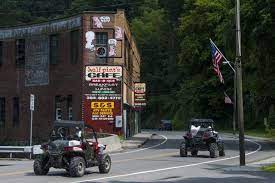 The 600 Mile Hatfield Mccoy Trail System Near Northfork W Va West Virginia Travel Virginia Travel West Virginia